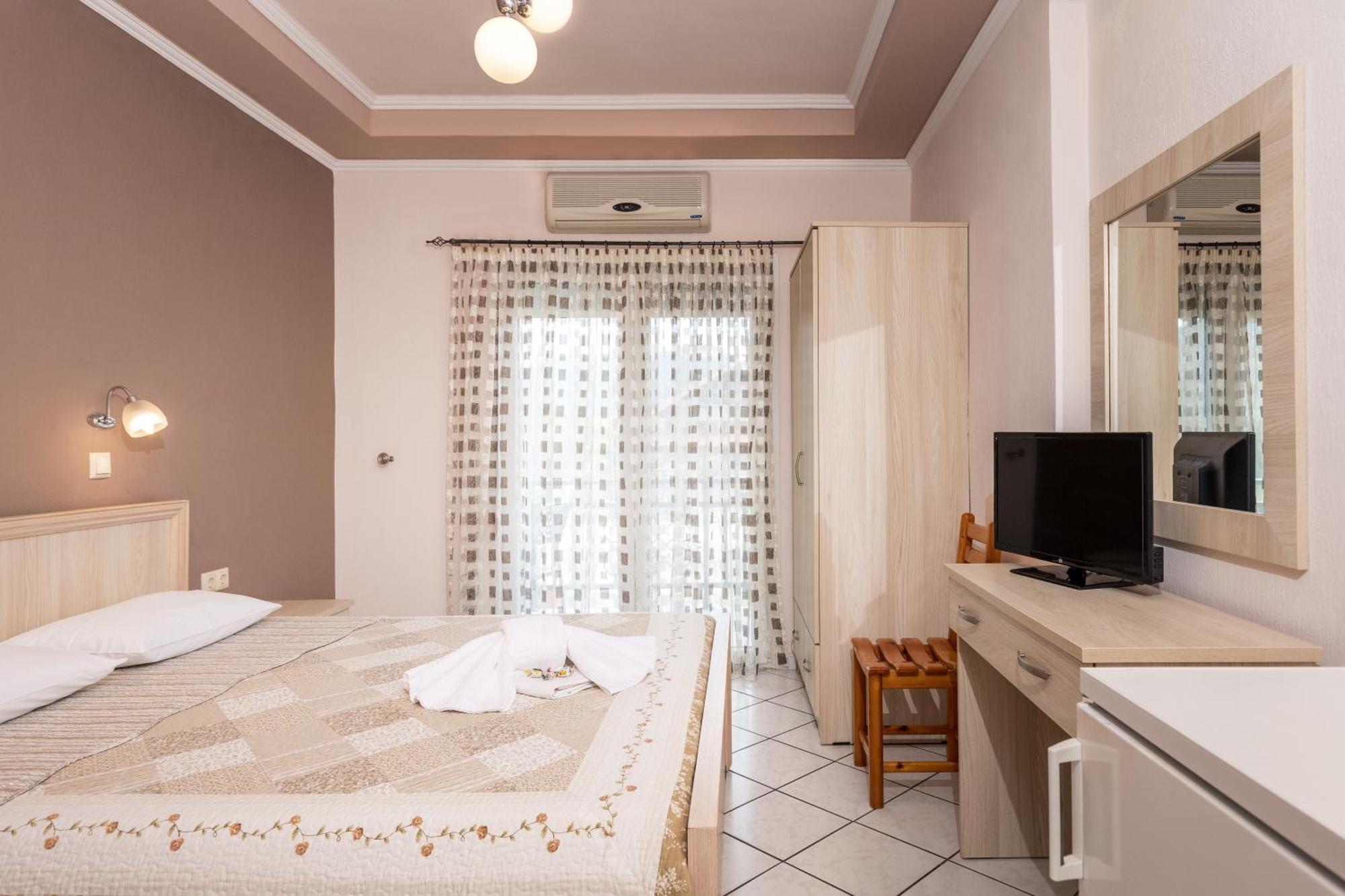 Katerina Rooms & Apartments Skala Potamia  Buitenkant foto